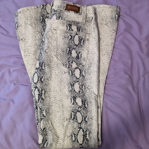 Beautiful 🥰 Unique, Shyanne pants